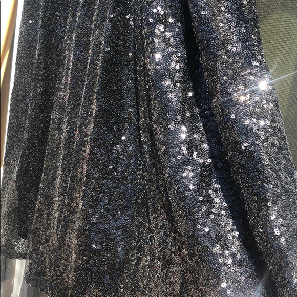 🌟Black sequin cocktail dress🌟 - Picture 3 of 8